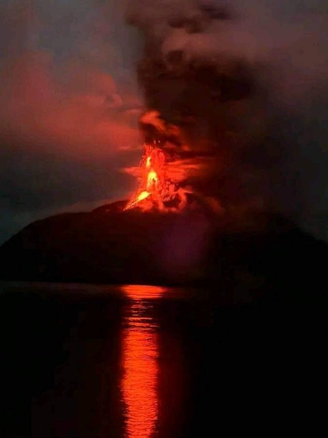 Gunung Ruang Kembali Erupsi, Hari Ini Meletus 2 Kali, PVMPG: Level Siaga