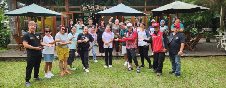 Heboh! Hiking BPPD Tomohon & Stakeholder Pariwisata – Influencer Hiking ke Air Terjun Tekaan Telu Tinoor