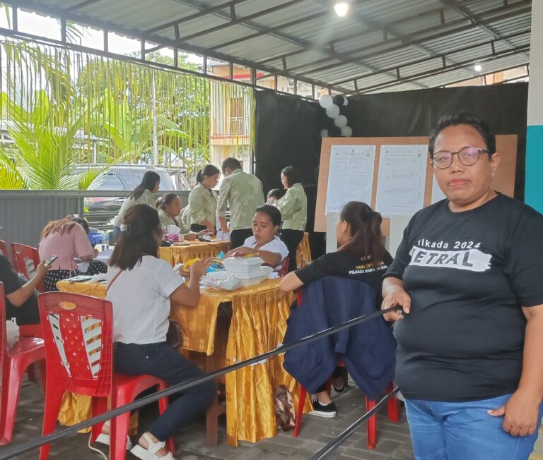 Berlangsung Aman, Penghitungan Suara di TPS 4 Desa Maumbi Kecamatan Kalawat Pasangan  E2L-HJP Menang