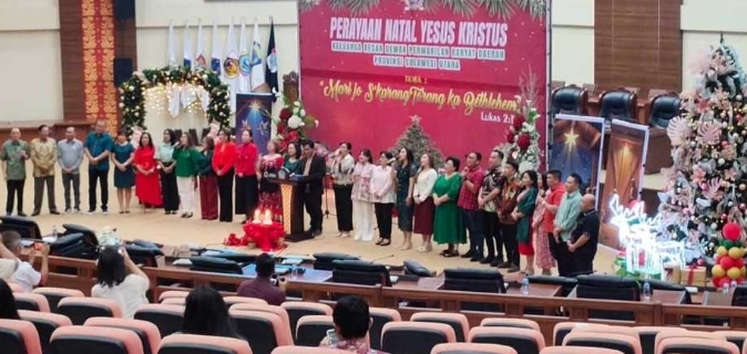 Ibadah Natal Sekretariat Dewan, Gembala Teddy Batasina : DPRD Sulut Harus Jadi Betlehem di Tengah Masyarakat